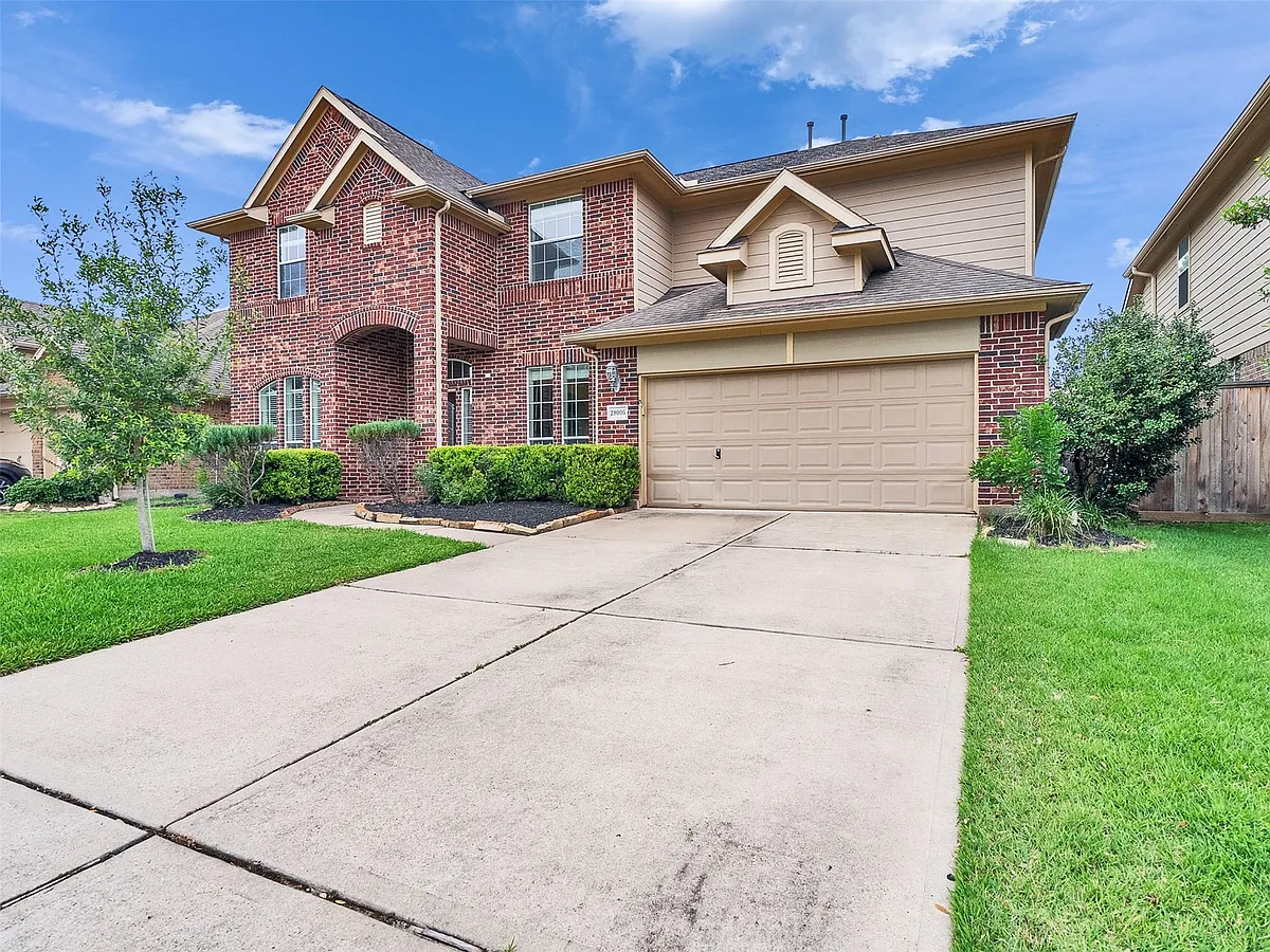 Building Photo - 28006 Hollyfare Dr