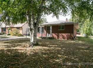 551 Shawmut Blvd NW, Grand Rapids, MI 49504