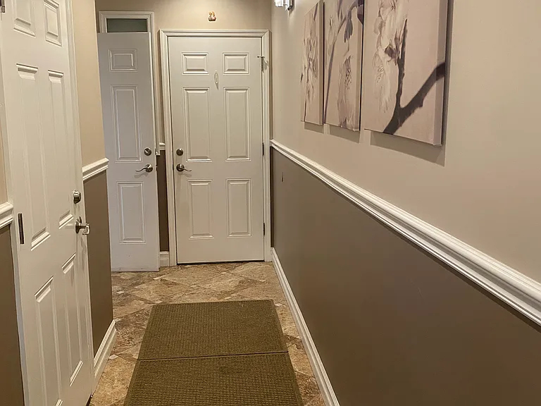 204 Essex Dr #1 — Photo 2
