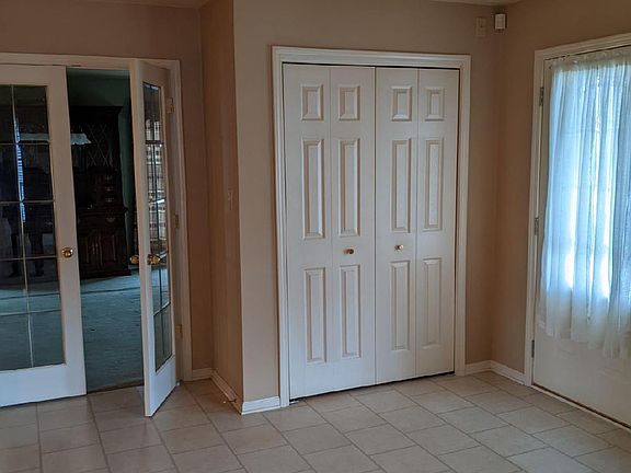 2nd image of 7133 Grand Ave