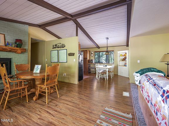 4th image of 1080 E Munds Canyon Rd