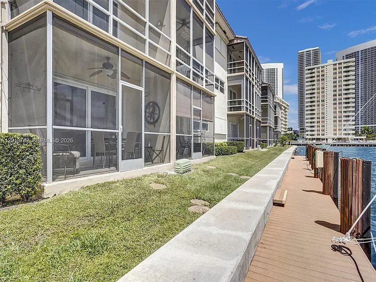 2600 Diana Dr #105 — Photo 25