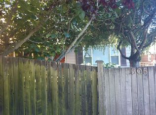 305 NW 46th St, Seattle, WA 98107