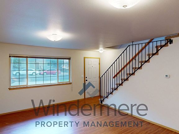 2nd image of 938 Reeves Ln #&-104