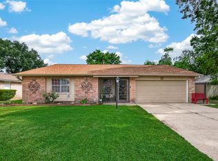 1915 Delphi Ln, Houston, TX 77067