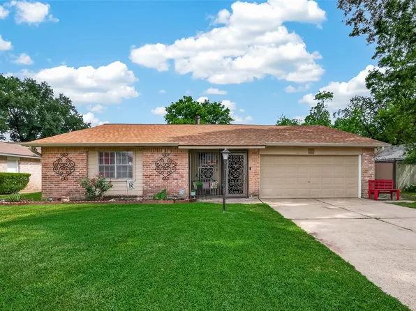 1915 Delphi Ln, Houston, TX 77067