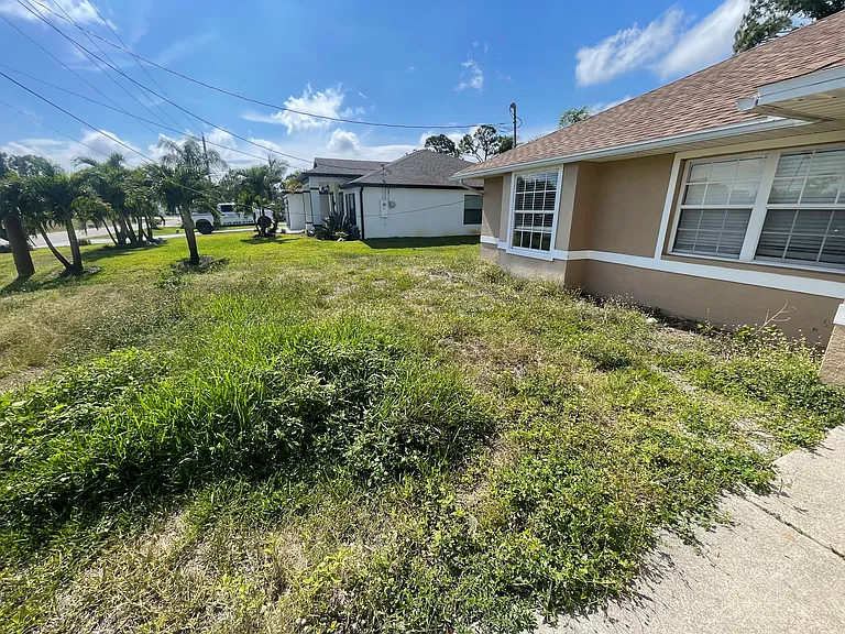 8259 Caloosa Rd — Photo 5