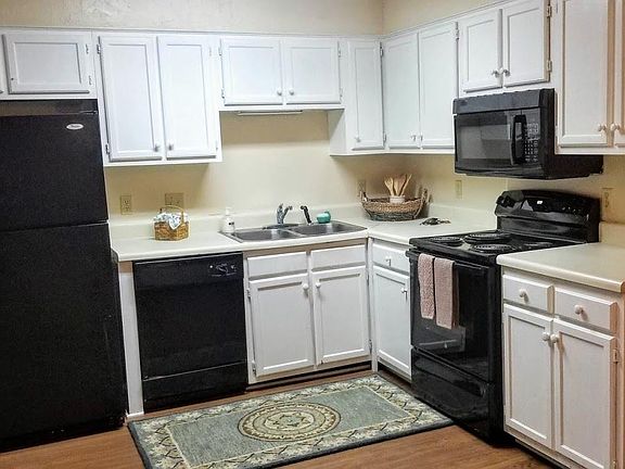 5th image of 142 Wellington Pl