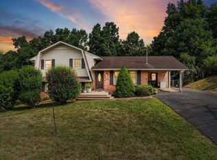 2362 Plateau Dr, Christiansburg, VA 24073