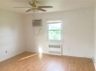 2812 203rd St #2FL, Bayside, NY 11360