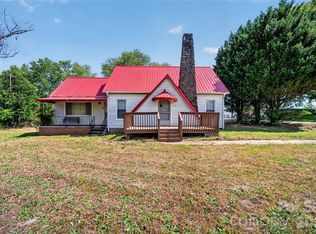 3833 1st Ave SW, Hickory, NC 28602