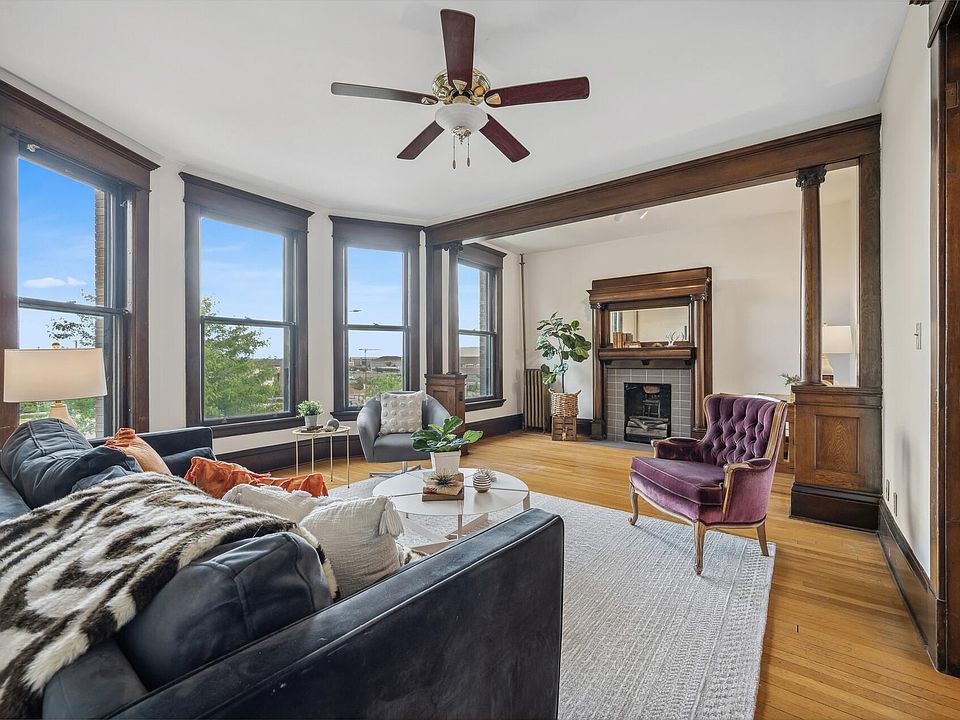 1st image of 300 Marshall Ave APT 3