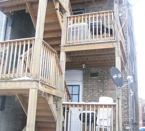 3rd image of 6238 N Oakley Ave