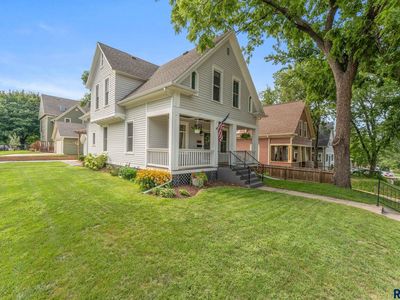 1021 S 1st Ave, Sioux Falls, SD, 57105