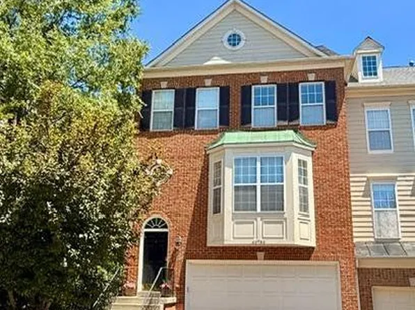 43764 Lees Mill Sq, Leesburg, VA 20176