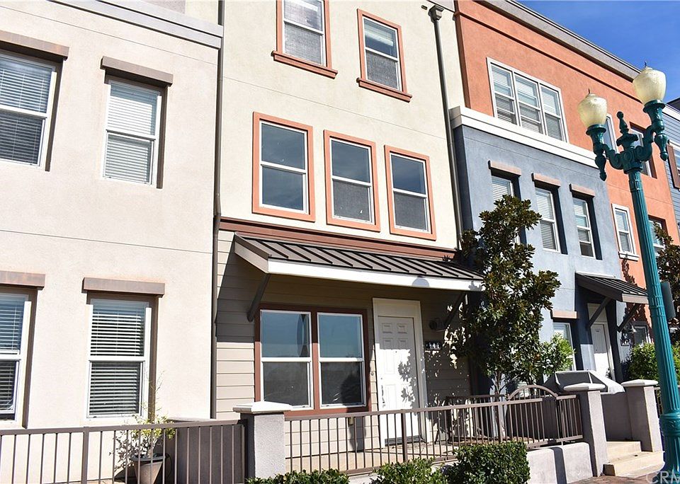 1st image of 141 E Italia St