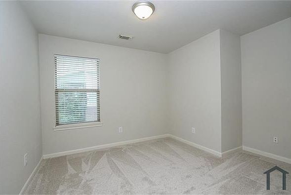 1st image of 20611 Hillsdale Park Dr