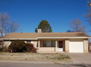221 E University Dr, Portales, NM 88130
