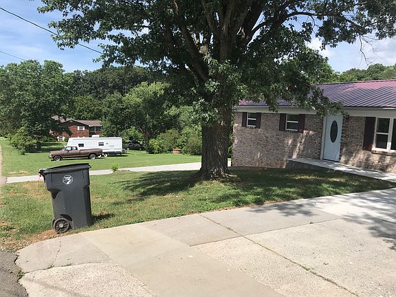 3rd image of 1846 Hinkle Dr