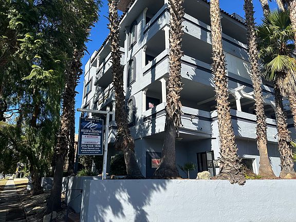 2nd image of 2462 S Barrington Ave #1