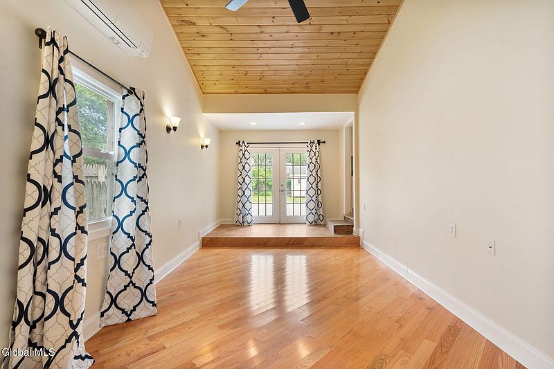 5th image of 1226 Sumner Avenue