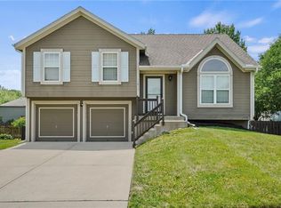 11416 N Manning Ave, Kansas City, MO 64157