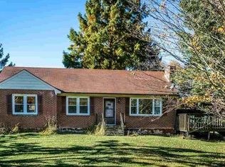 5808 Doe Hill Rd, Sugar Grove, WV 26815