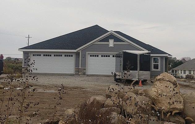 2nd image of 503 Hunter Oaks Blvd #102