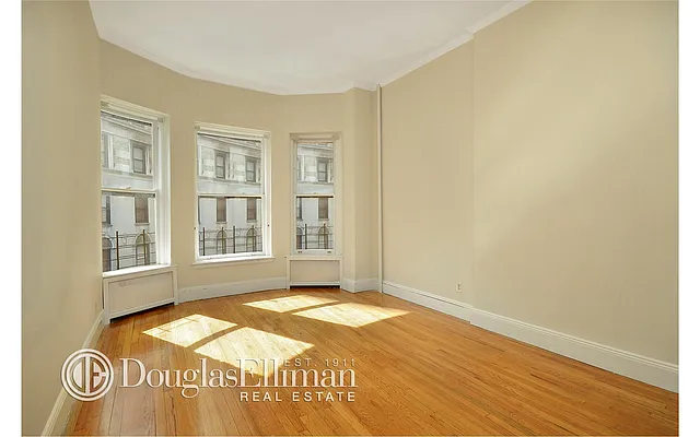 Rented by Douglas Elliman | media 23