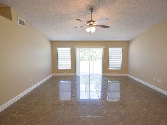 4th image of 6606 Heraldo Ct