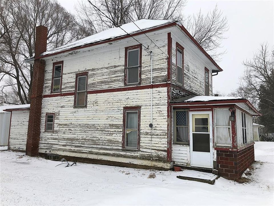 1st image of 205 1st Ave S