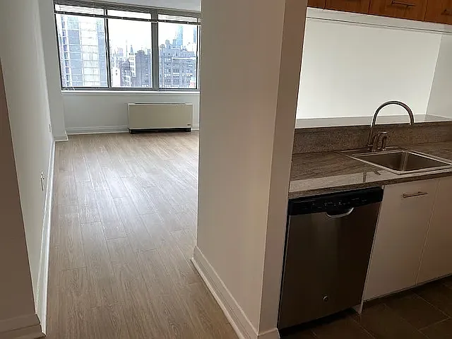 800 6th Ave #17E — Photo 9