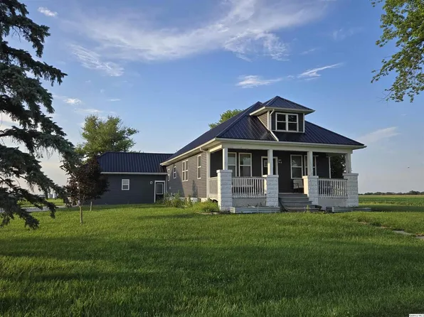 1749 N 1950th Ave, Coatsburg, IL 62325