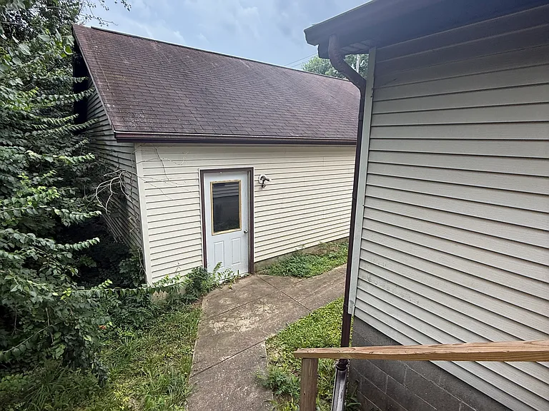 910 N Ealy St — Photo 20