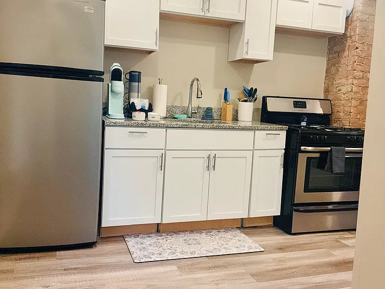 2235 E 101st St #1 — Photo 3