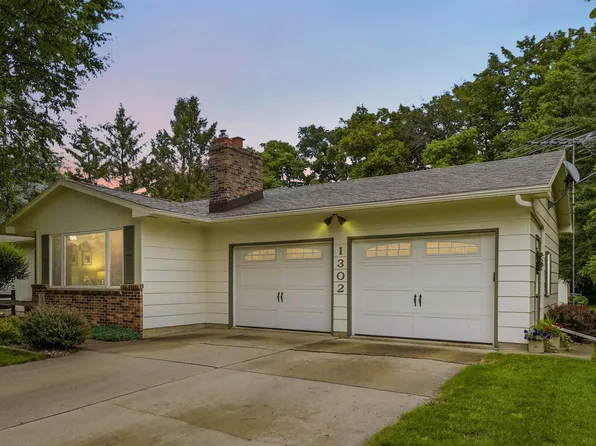 1302 Round Horn St, Waverly, IA 50677
