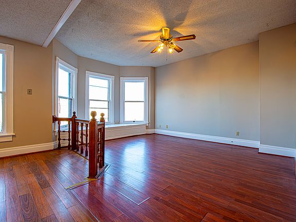 2nd image of 533 Park Ave APT B