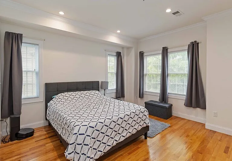14 Elmer St #2B — Photo 3