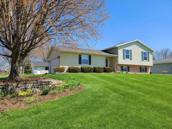 6698 Charlie Grimm ROAD, Windsor, WI 53598