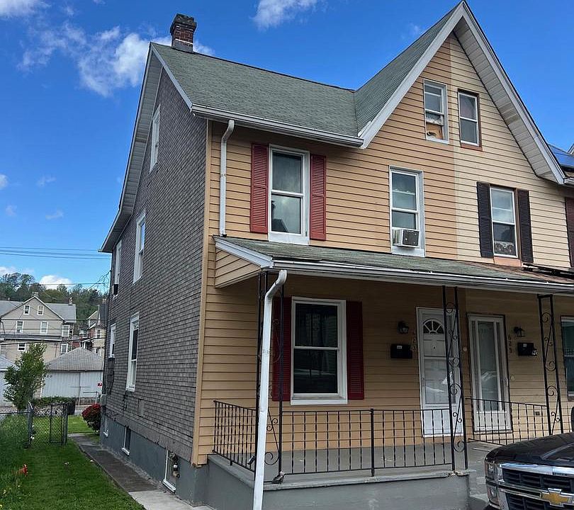 1st image of 623 Belmont St