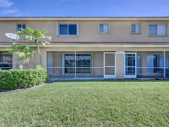 3rd image of 3283 Osprey Ln #2