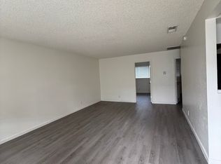70 Powell Ave APT B, Lemoore, CA 93245