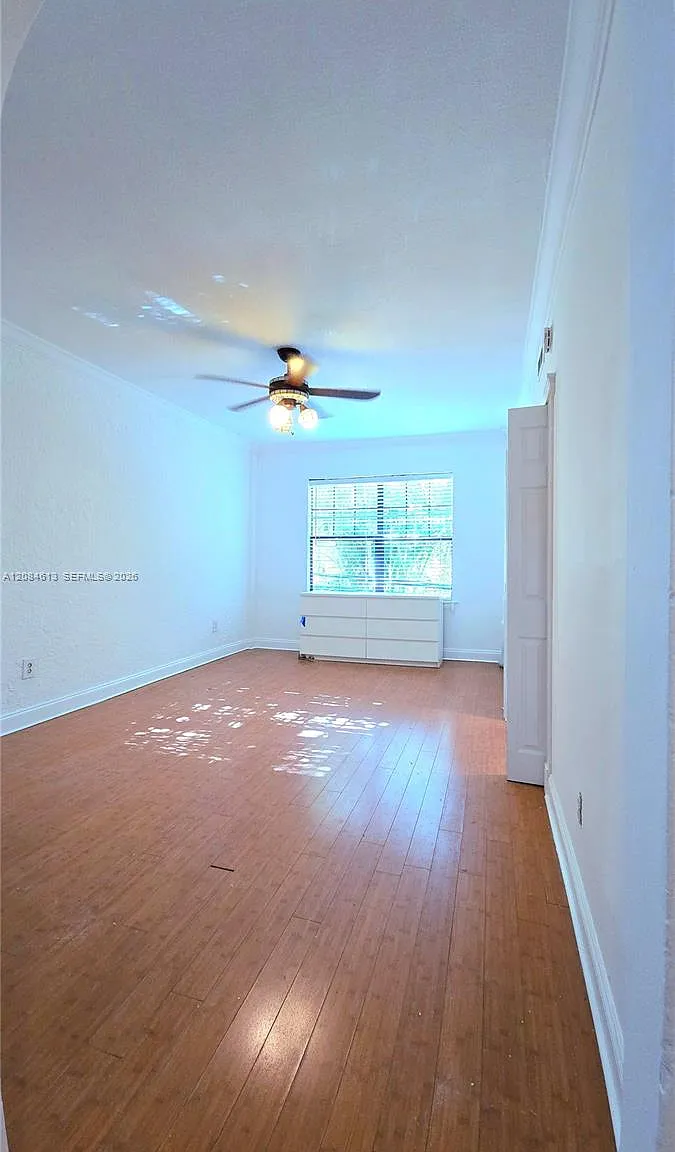 Venetian Manor Condo — Photo 3