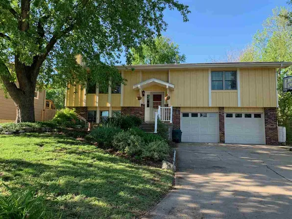 3420 Chimney Rock Rd, Manhattan, KS 66503