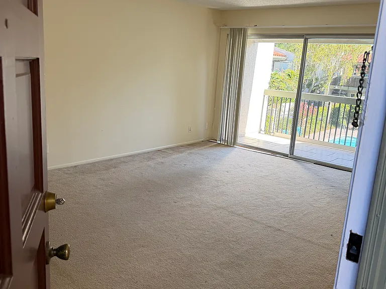 5512 Armitos Ave #46 — Photo 12
