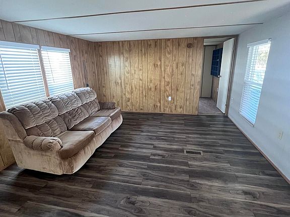 4th image of 811 E 3rd Ave #13