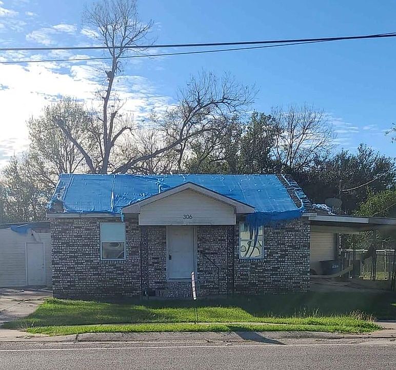 1st image of 306 E Miller Ave