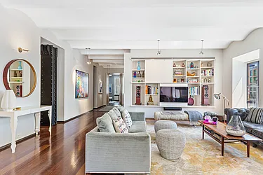 Sold by Liss Real Estate Group LLC