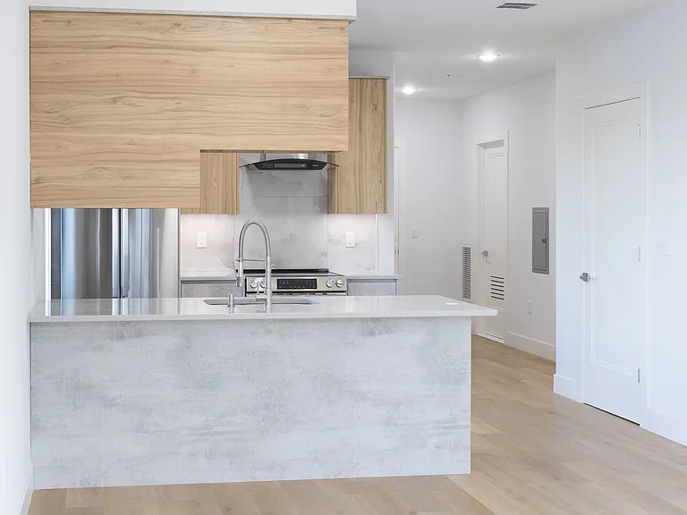 8800 John F. Kennedy Blvd — Photo 49