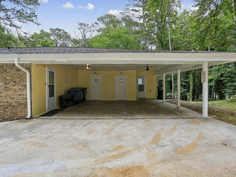 2891 White Oak Dr — Photo 6